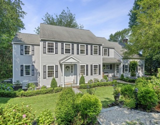 56 Chapel St, Duxbury, Massachusetts, 4 Bedrooms Bedrooms, 10 Rooms Rooms,3.5 BathroomsBathrooms,Residential,For Sale,Chapel St,73456139