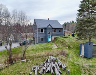 32 Hemlock St, Douglas, Massachusetts, 3 Bedrooms Bedrooms, 7 Rooms Rooms,2 BathroomsBathrooms,Residential,For Sale,Hemlock St,73456351