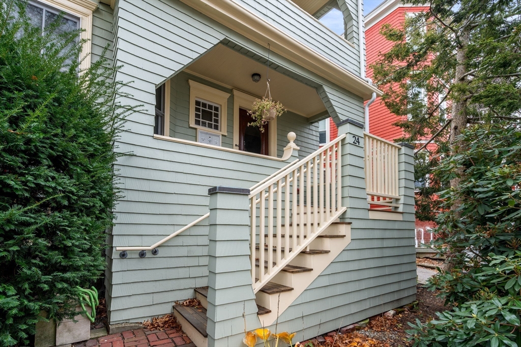 24 Cambridge Terrace, Cambridge, Massachusetts, 2 Bedrooms Bedrooms, 5 Rooms Rooms,1 BathroomBathrooms,Residential,For Sale,Cambridge Terrace,73456341