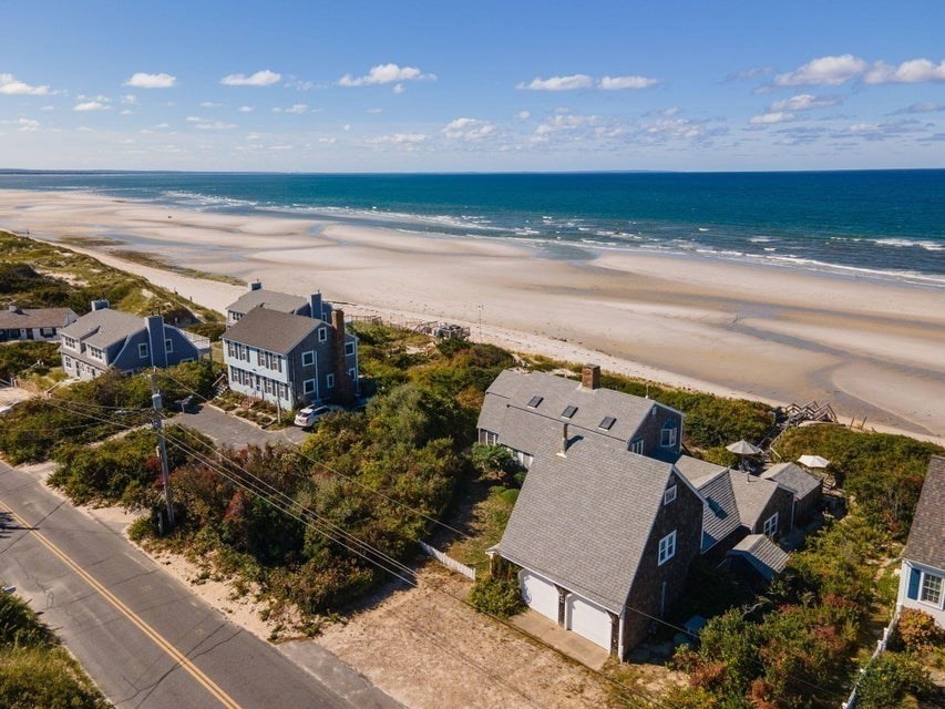 156 Shore Drive, Dennis, Massachusetts, 6 Bedrooms Bedrooms, 12 Rooms Rooms,4 BathroomsBathrooms,Residential,For Sale,Shore Drive,73456768