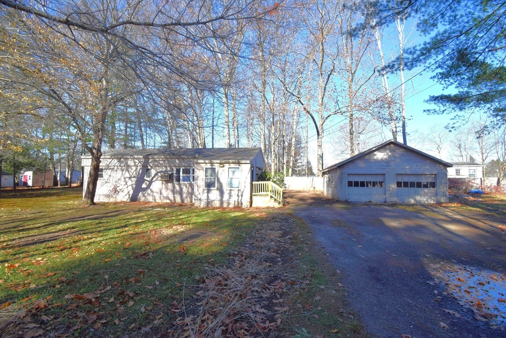 6 Dow Street, Exeter, New Hampshire, 3 Bedrooms Bedrooms, 7 Rooms Rooms,1 BathroomBathrooms,Residential,For Sale,Dow Street,73457129