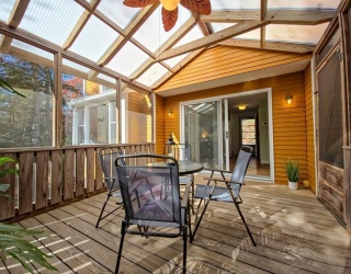 113 Blacksmith Shop Rd, Falmouth, Massachusetts, 3 Bedrooms Bedrooms, 6 Rooms Rooms,2.5 BathroomsBathrooms,Residential,For Sale,Blacksmith Shop Rd,73457149