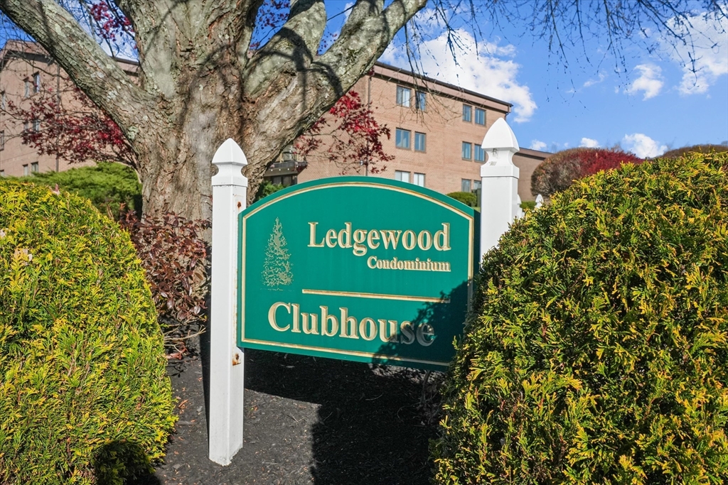 9 Ledgewood Way, Peabody, Massachusetts, 2 Bedrooms Bedrooms, 4 Rooms Rooms,2 BathroomsBathrooms,Residential,For Sale,Ledgewood Way,73457188