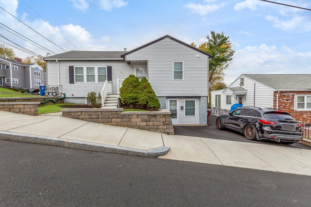 41 S Irving St, Revere, Massachusetts, 6 Bedrooms Bedrooms, 10 Rooms Rooms,2 BathroomsBathrooms,Residential Income,For Sale,S Irving St,73452354