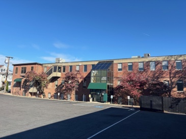 296 Newton St, Waltham, Massachusetts, ,Commercial Lease,For Rent,Newton St,73457102