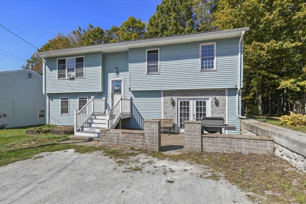 29 Murphy Place, Pittsfield, Massachusetts, 3 Bedrooms Bedrooms, 5 Rooms Rooms,1.5 BathroomsBathrooms,Residential,For Sale,Murphy Place,73433451