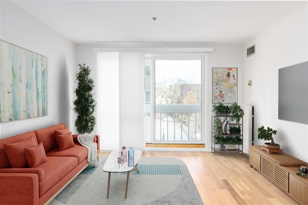 950 Massachusetts Ave, Cambridge, Massachusetts, 2 Bedrooms Bedrooms, 4 Rooms Rooms,1.5 BathroomsBathrooms,Residential,For Sale,Massachusetts Ave,73453317