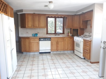 103 Malden Street, Revere, Massachusetts, 2 Bedrooms Bedrooms, 6 Rooms Rooms,1.5 BathroomsBathrooms,Residential Lease,For Rent,Malden Street,73454992 103 Malden Street, Revere, Massachusetts, 2 Bedrooms Bedrooms, 6 Rooms Rooms,1.5 BathroomsBathrooms,Residential Lease,For Rent,Malden Street,73454992