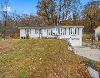 723 Florence Rd, Northampton, Massachusetts, 4 Bedrooms Bedrooms, 7 Rooms Rooms,3 BathroomsBathrooms,Residential,For Sale,Florence Rd,73452792