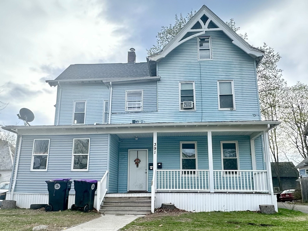 391 Pleasant St, Holyoke, Massachusetts, 11 Bedrooms Bedrooms, 18 Rooms Rooms,2 BathroomsBathrooms,Residential Income,For Sale,Pleasant St,73457474