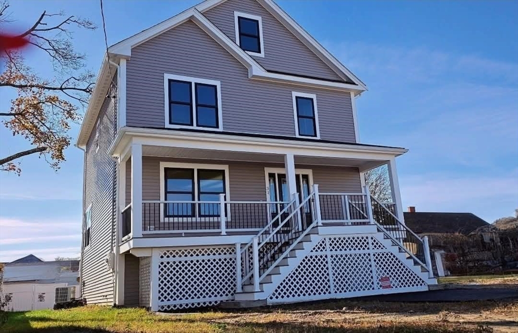 31 Niagara St, Fall River, Massachusetts, 5 Bedrooms Bedrooms, 8 Rooms Rooms,2.5 BathroomsBathrooms,Residential,For Sale,Niagara St,73456118