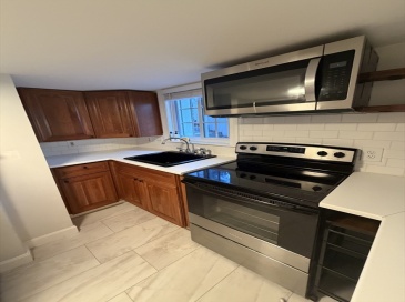 11 King St, Swampscott, Massachusetts, 1 Bedroom Bedrooms, 2 Rooms Rooms,1 BathroomBathrooms,Residential Lease,For Rent,King St,73454343