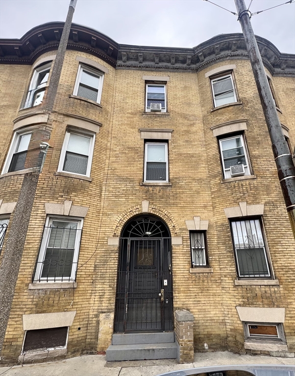 20 S Huntington Ave, Boston, Massachusetts, 2 Bedrooms Bedrooms, 4 Rooms Rooms,1 BathroomBathrooms,Residential Lease,For Rent,S Huntington Ave,73457340