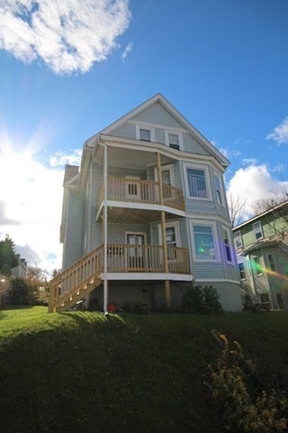 74 Green Hill Pkwy, Worcester, Massachusetts, 8 Bedrooms Bedrooms, 20 Rooms Rooms,3 BathroomsBathrooms,Residential Income,For Sale,Green Hill Pkwy,73457911