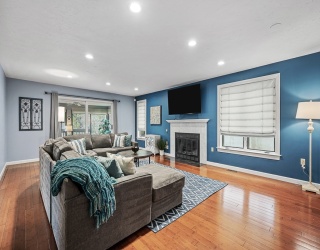 91 Jimney Dr, Westford, Massachusetts, 2 Bedrooms Bedrooms, 5 Rooms Rooms,3.5 BathroomsBathrooms,Residential,For Sale,Jimney Dr,73451428