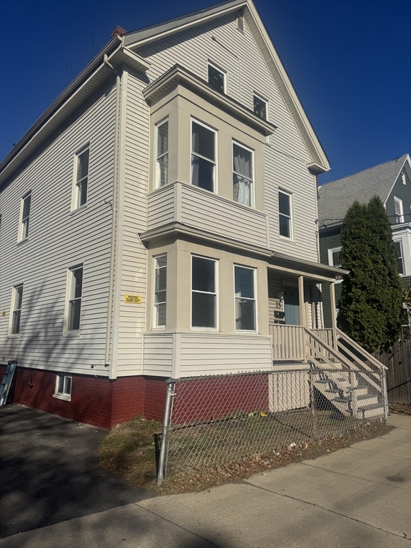 25 Adams, Lynn, Massachusetts, 2 Bedrooms Bedrooms, 4 Rooms Rooms,1 BathroomBathrooms,Residential Lease,For Rent,Adams,73457831