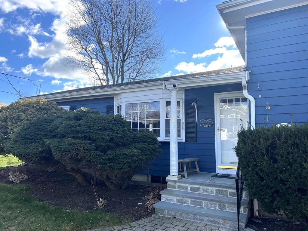 31 Haley Rd., Marblehead, Massachusetts, 2 Bedrooms Bedrooms, 4 Rooms Rooms,1 BathroomBathrooms,Residential Lease,For Rent,Haley Rd.,73457785