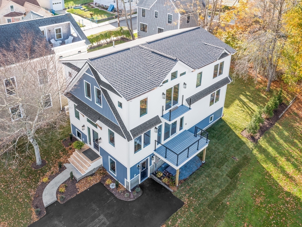 91 Houston Avenue, Newport, Rhode Island, 5 Bedrooms Bedrooms, 12 Rooms Rooms,3.5 BathroomsBathrooms,Residential,For Sale,Houston Avenue,73457849