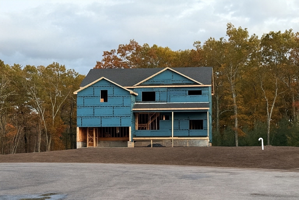 16 Matts Way, Seekonk, Massachusetts, 4 Bedrooms Bedrooms, 7 Rooms Rooms,3 BathroomsBathrooms,Residential,For Sale,Matts Way,73457861