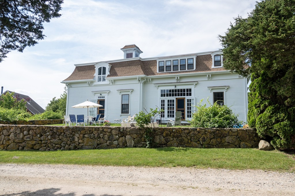 1991-B Main Road, Westport, Massachusetts, 5 Bedrooms Bedrooms, 10 Rooms Rooms,3 BathroomsBathrooms,Residential Lease,For Rent,Main Road,73340683