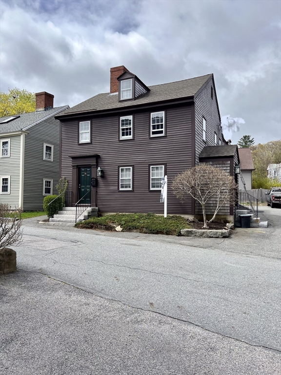 8 Morse Ct, Manchester, Massachusetts, 2 Bedrooms Bedrooms, 4 Rooms Rooms,1 BathroomBathrooms,Residential Lease,For Rent,Morse Ct,73452717