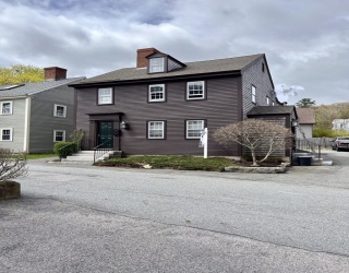 8 Morse Ct, Manchester, Massachusetts, 2 Bedrooms Bedrooms, 4 Rooms Rooms,1 BathroomBathrooms,Residential Lease,For Rent,Morse Ct,73452717