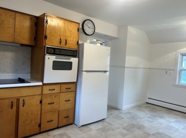17 Lincoln St, Greenfield, Massachusetts, 2 Bedrooms Bedrooms, 5 Rooms Rooms,1 BathroomBathrooms,Residential Lease,For Rent,Lincoln St,73458444 17 Lincoln St, Greenfield, Massachusetts, 2 Bedrooms Bedrooms, 5 Rooms Rooms,1 BathroomBathrooms,Residential Lease,For Rent,Lincoln St,73458444