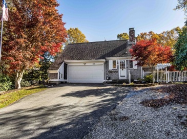 65 Oakmont Rd, Barnstable, Massachusetts, 4 Bedrooms Bedrooms, 8 Rooms Rooms,2.5 BathroomsBathrooms,Residential,For Sale,Oakmont Rd,73452548