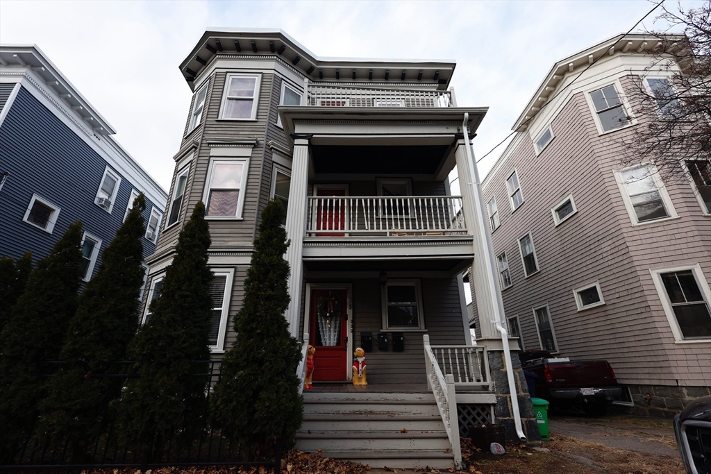 38 Rosemont St, Boston, Massachusetts, 3 Bedrooms Bedrooms, 5 Rooms Rooms,1 BathroomBathrooms,Residential Lease,For Rent,Rosemont St,73458318