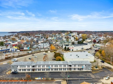 50 R Maplewood Avenue, Gloucester, Massachusetts, 3 Bedrooms Bedrooms, 6 Rooms Rooms,1 BathroomBathrooms,Residential Lease,For Rent,Maplewood Avenue,73458330