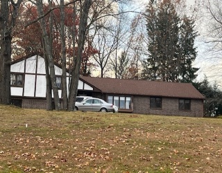 93 Lantern Ln, West Springfield, Massachusetts, 2 Bedrooms Bedrooms, 5 Rooms Rooms,1 BathroomBathrooms,Residential Lease,For Rent,Lantern Ln,73455672