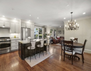 28 Pennsylvania Ave, Newton, Massachusetts, 3 Bedrooms Bedrooms, 6 Rooms Rooms,3.5 BathroomsBathrooms,Residential Lease,For Rent,Pennsylvania Ave,73458671