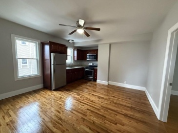 1035 North Main, Fall River, Massachusetts, 2 Bedrooms Bedrooms, 4 Rooms Rooms,1 BathroomBathrooms,Residential Lease,For Rent,North Main,73458695