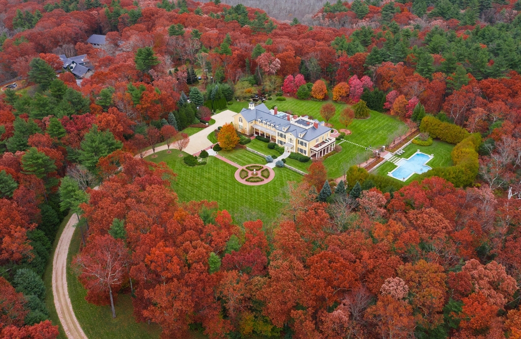 495 Hugh Cargill Rd, Concord, Massachusetts, 6 Bedrooms Bedrooms, 15 Rooms Rooms,8 BathroomsBathrooms,Residential,For Sale,Hugh Cargill Rd,73458705