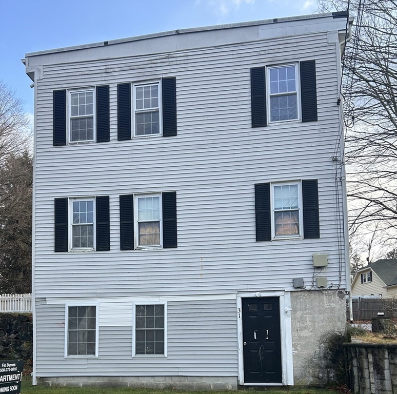 31 Wellington Street, Medway, Massachusetts, 3 Bedrooms Bedrooms, 5 Rooms Rooms,1 BathroomBathrooms,Residential Lease,For Rent,Wellington Street,73457510