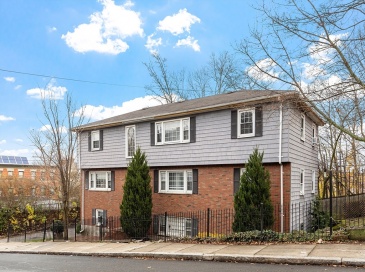 10 Everett Avenue, Boston, Massachusetts, 11 Bedrooms Bedrooms, 19 Rooms Rooms,4 BathroomsBathrooms,Residential Income,For Sale,Everett Avenue,73458580