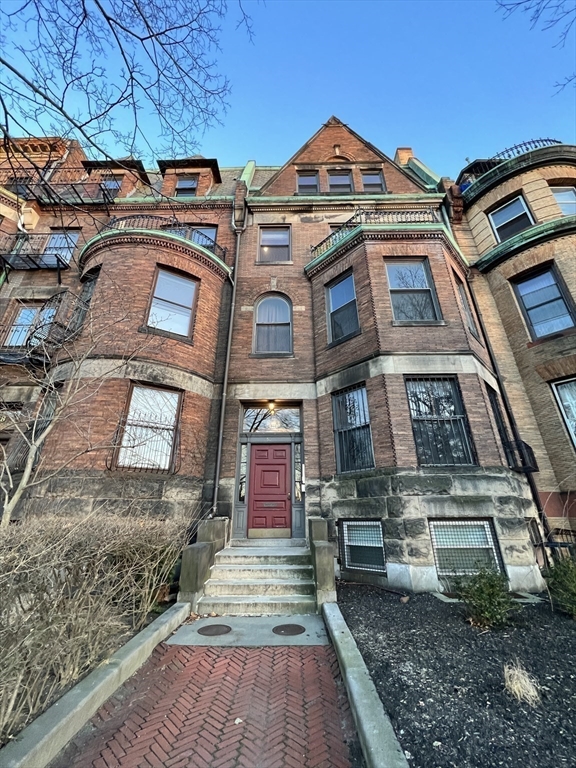 50 Fenway, Boston, Massachusetts, 2 Bedrooms Bedrooms, 5 Rooms Rooms,2 BathroomsBathrooms,Residential Lease,For Rent,Fenway,73403475