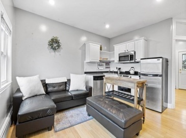 11 Bell Ct, Boston, Massachusetts, 1 Bedroom Bedrooms, 2 Rooms Rooms,1 BathroomBathrooms,Residential Lease,For Rent,Bell Ct,73406395