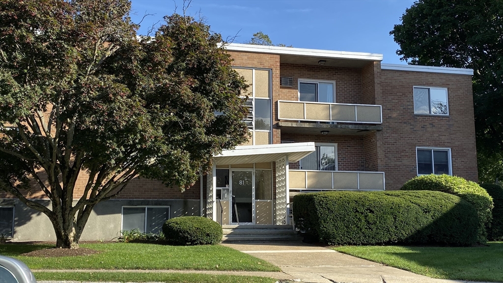 81 Lionel Ave, Waltham, Massachusetts, 2 Bedrooms Bedrooms, 4 Rooms Rooms,1 BathroomBathrooms,Residential Lease,For Rent,Lionel Ave,73398471