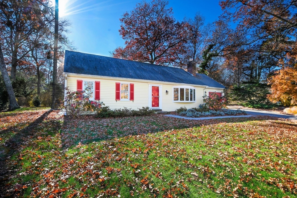 12 Crowell Road, Sandwich, Massachusetts, 3 Bedrooms Bedrooms, 6 Rooms Rooms,2 BathroomsBathrooms,Residential,For Sale,Crowell Road,73458467