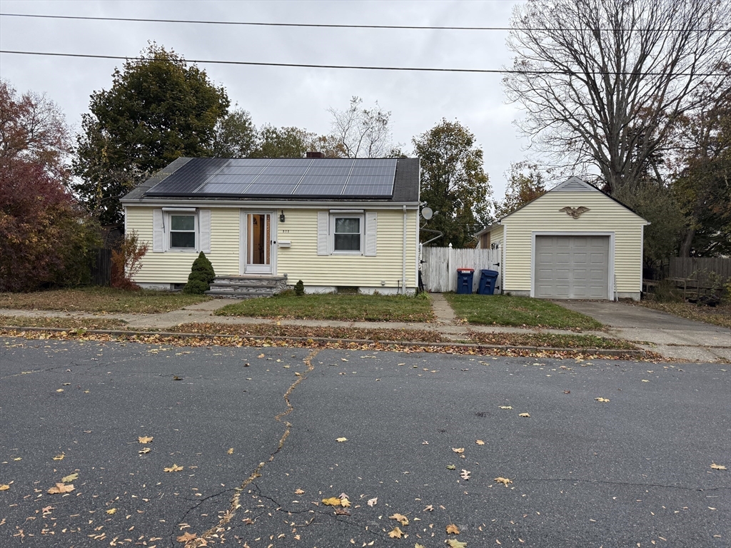 178 Lafayette St, New Bedford, Massachusetts, 2 Bedrooms Bedrooms, 4 Rooms Rooms,1 BathroomBathrooms,Residential,For Sale,Lafayette St,73448999