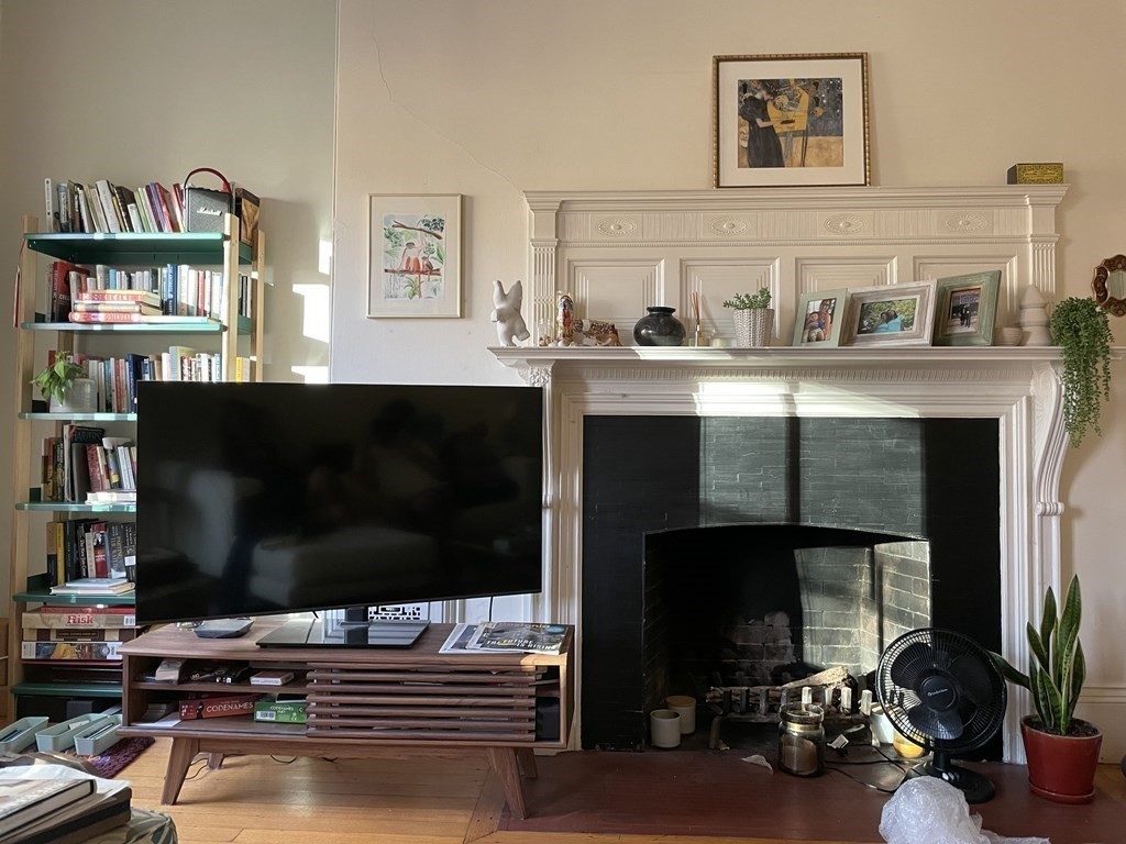 261 Marlborough Street, Boston, Massachusetts, 1 Bedroom Bedrooms, 4 Rooms Rooms,1 BathroomBathrooms,Residential Lease,For Rent,Marlborough Street,73410180