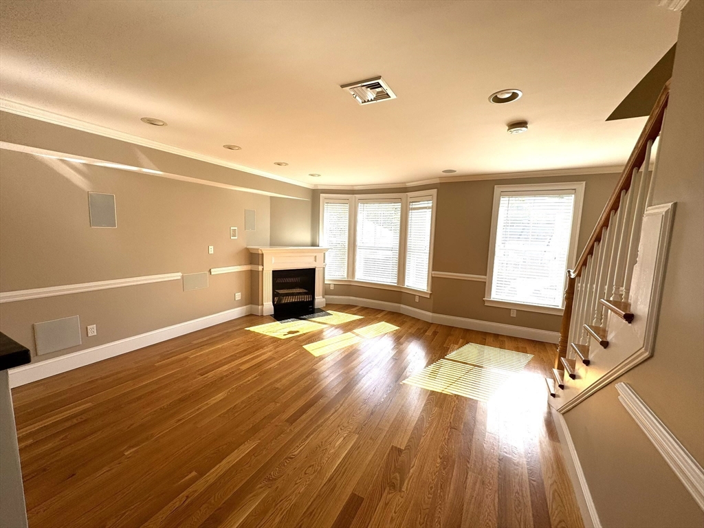 1 Goodwin, Boston, Massachusetts, 3 Bedrooms Bedrooms, 5 Rooms Rooms,2.5 BathroomsBathrooms,Residential Lease,For Rent,Goodwin,73410151