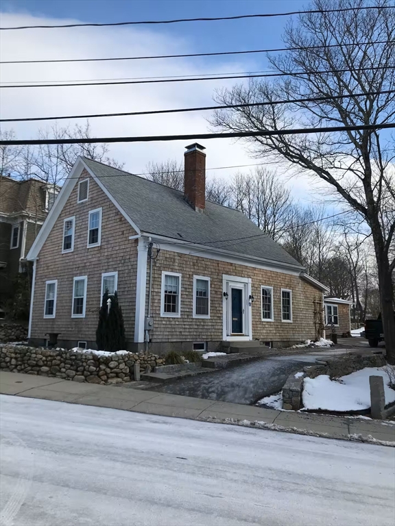 40 Russell St, Plymouth, Massachusetts, 3 Bedrooms Bedrooms, 8 Rooms Rooms,1.5 BathroomsBathrooms,Residential Lease,For Rent,Russell St,73458128