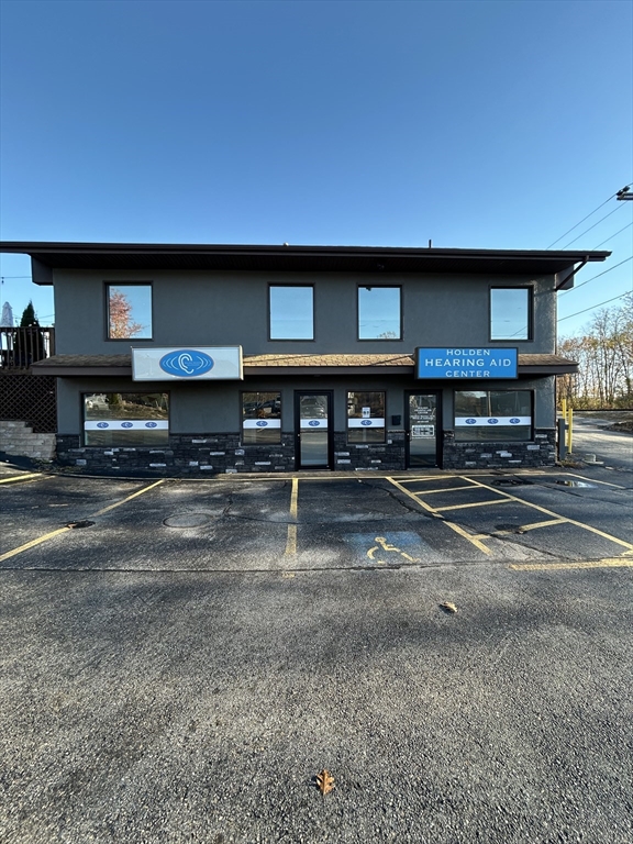 695 Main St, Holden, Massachusetts, ,Commercial Lease,For Rent,Main St,73458129