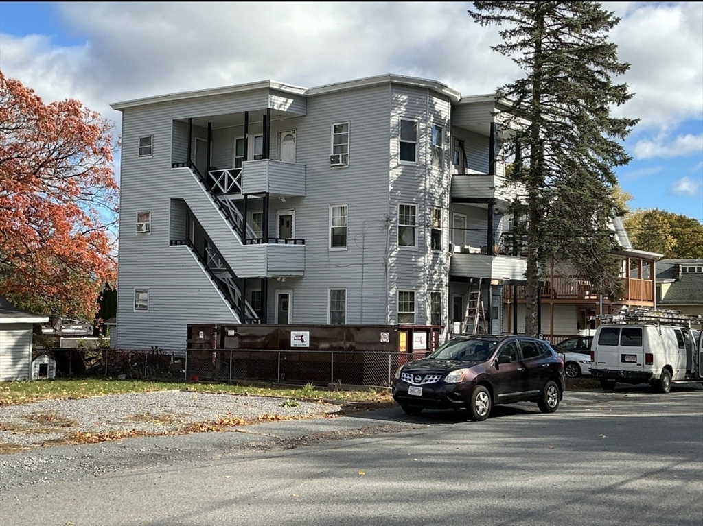 6 Longwood Ave, Leominster, Massachusetts, 9 Bedrooms Bedrooms, 15 Rooms Rooms,3 BathroomsBathrooms,Residential Income,For Sale,Longwood Ave,73450731