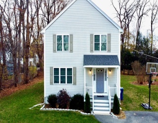 16 Pearl St, East Bridgewater, Massachusetts, 4 Bedrooms Bedrooms, 7 Rooms Rooms,2.5 BathroomsBathrooms,Residential,For Sale,Pearl St,73457615