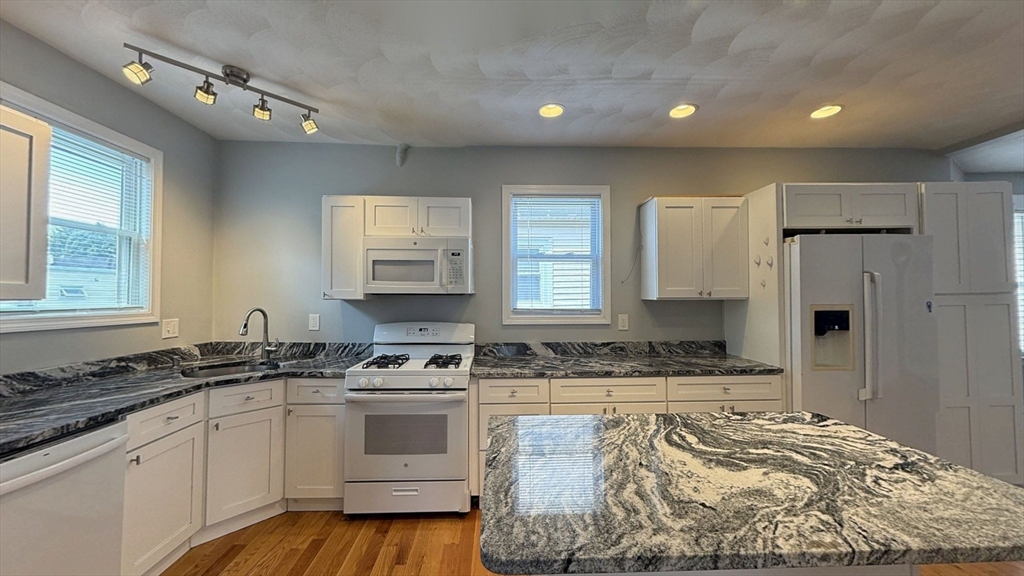 30 Partridge, Somerville, Massachusetts, 3 Bedrooms Bedrooms, 7 Rooms Rooms,1 BathroomBathrooms,Residential Lease,For Rent,Partridge,73405605