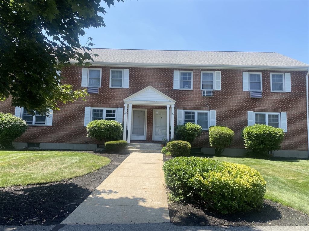 98 Emerson Gardens, Lexington, Massachusetts, 2 Bedrooms Bedrooms, 6 Rooms Rooms,1.5 BathroomsBathrooms,Residential Lease,For Rent,Emerson Gardens,73407910