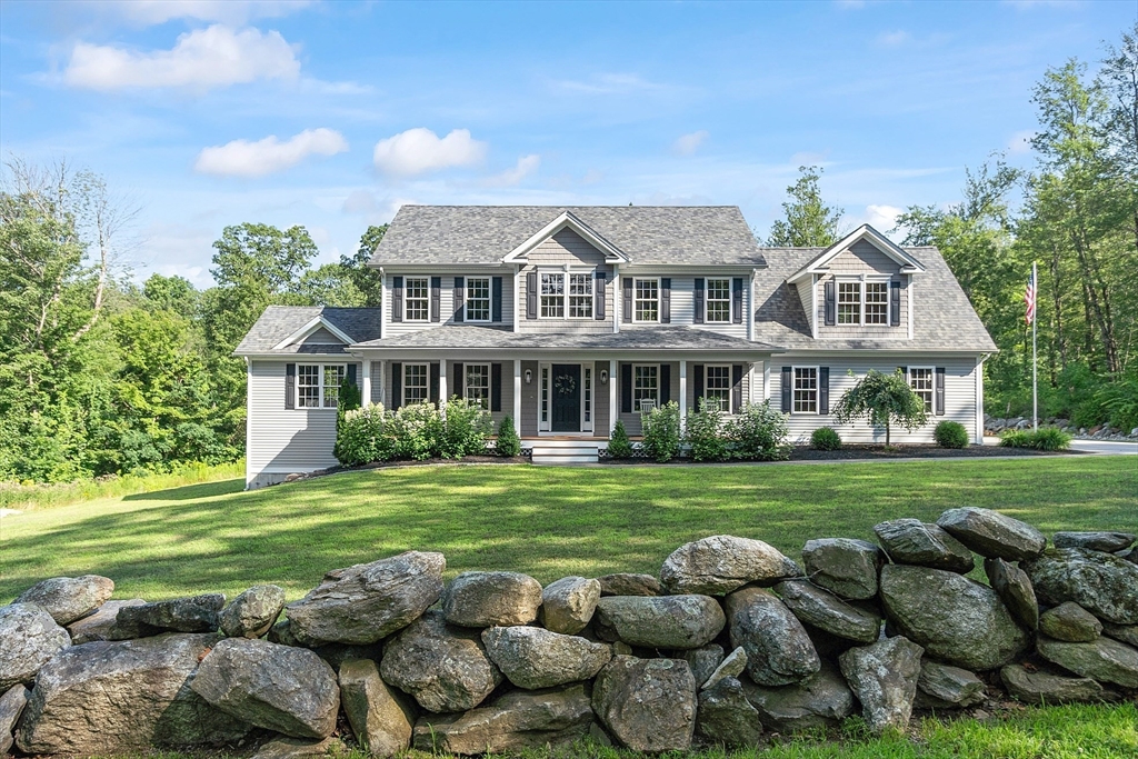 11 Grow Lane, Princeton, Massachusetts, 4 Bedrooms Bedrooms, 10 Rooms Rooms,2.5 BathroomsBathrooms,Residential,For Sale,Grow Lane,73405560